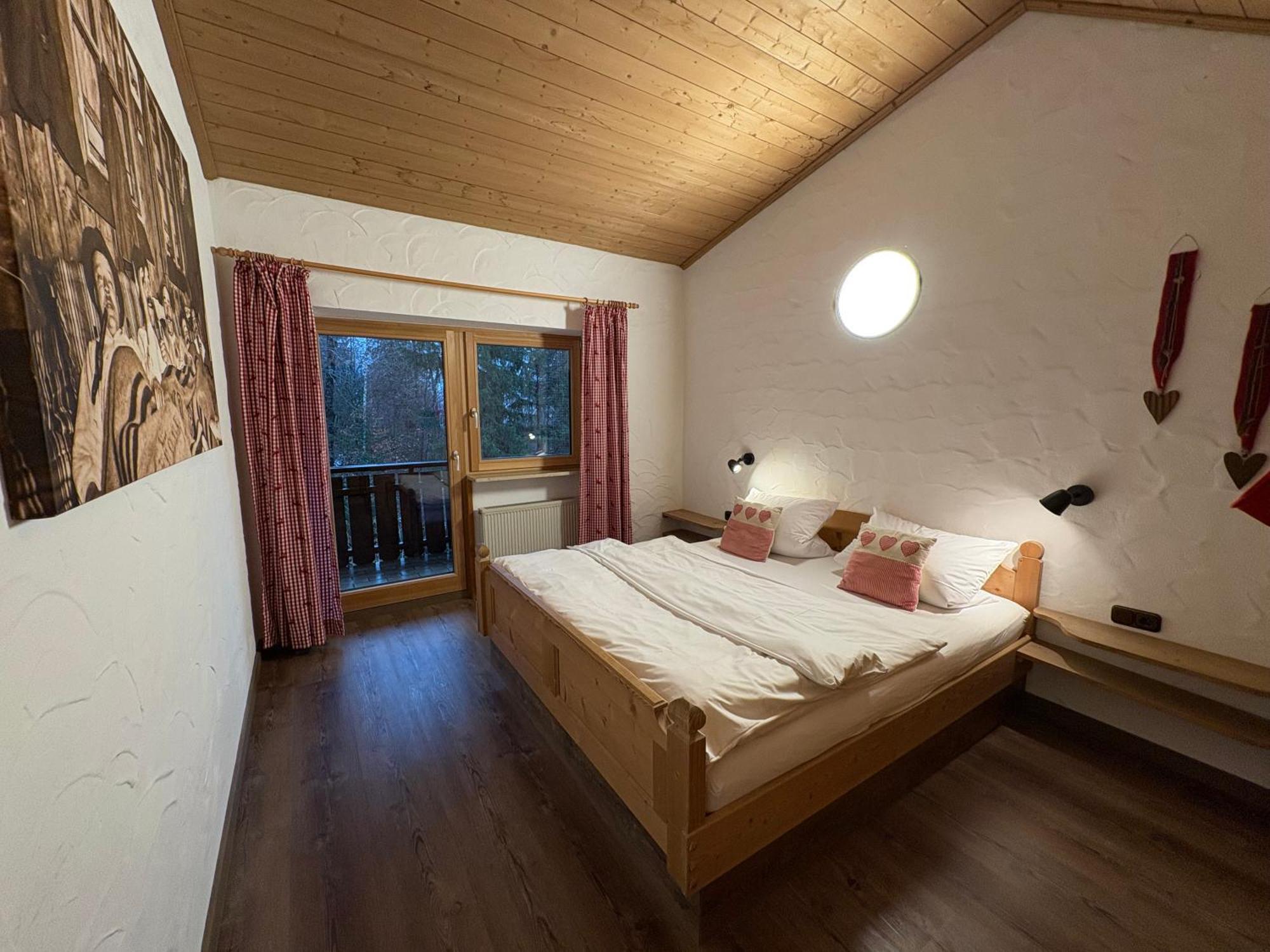 Appartement Dreimaederlhaus Am Berg à Pfronten Extérieur photo